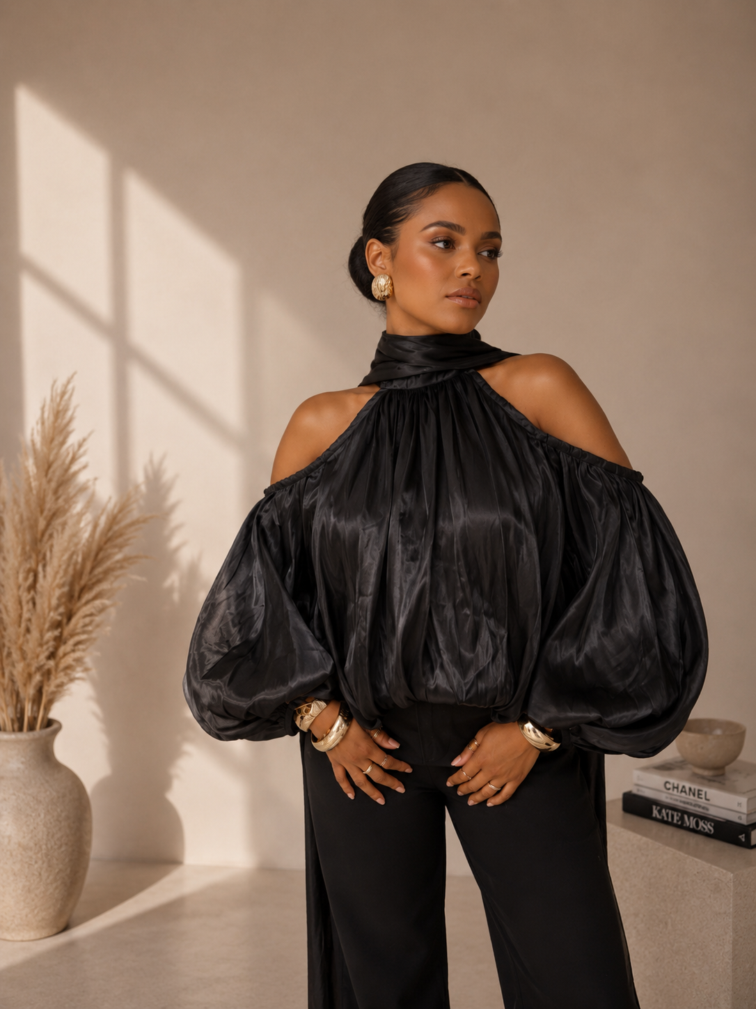 An Open Shoulders Blouse With Neck Scarf