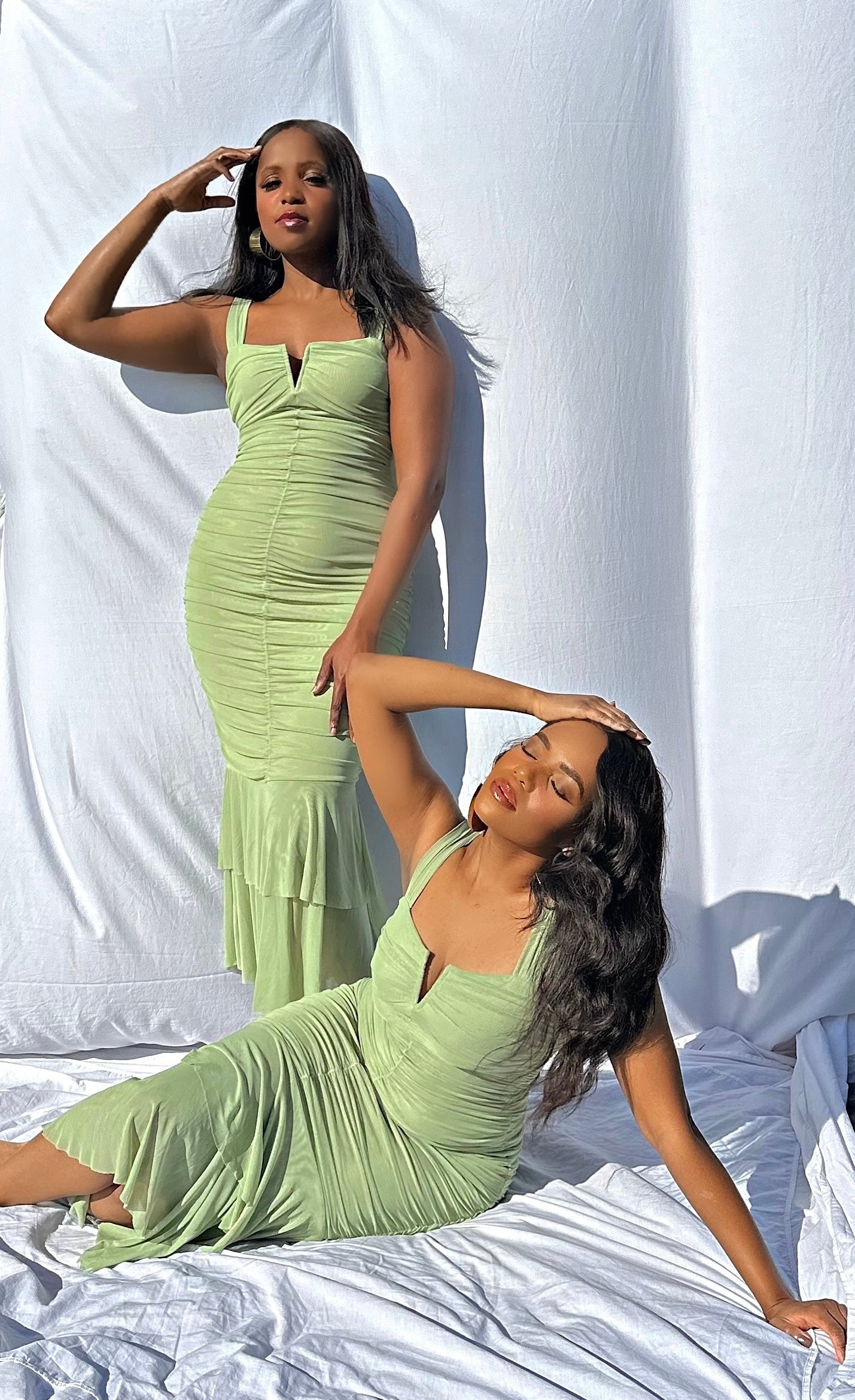 Sleeveless Ruched Detail V-Neck Dress